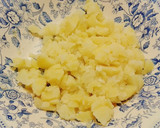 Foto del paso 4 de la receta: Ensaladilla de patata con langostinos