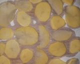 Foto del passaggio 3 della ricetta Croccanti e saporite chips al forno