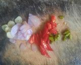 Foto langkah ke 1 dari resep Tumis Pedas Daun Katuk.