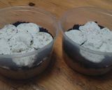 Foto langkah ke 5 dari resep Oreo strawberry cheesecake.