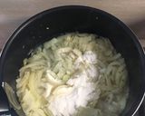Sertésszűz hagymamártással, rizzsel recept fázis 2 fotója