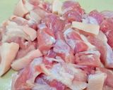 Hình bước làm 1 của món Bao nhiêu cơm cũng hết với món thịt ba rọi rang sả ớt ngon bá cháy!