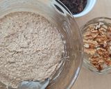 Foto del paso 1 de la receta: Galletas fit de pasas de uva y nuez con base de avena y yogurt