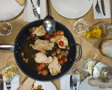 Foto del paso 11 de la receta: Pechuga de pavo con vino blanco, pasas y uva