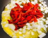 A picture of step 2 of Roasted Red Pepper Scrambled Eggs 🍳.