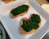 Foto del paso 3 de la receta: Filetes de pollo con espinacas a la crema