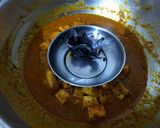 A picture of step 2 of Paneer Angara.