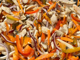 Рисова локшина з куркою та овочами