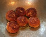 A picture of step 5 of Chena / Paneer Kofta Curry.
