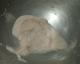 পেঁয়াজের কেক (peyajer cake recipe in Bengali) রেসিপির ধাপ 2 ছবি