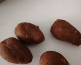 A picture of step 1 of Chocolate choco pops Flowers.