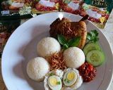 Foto langkah ke 4 dari resep Bola - Bola Nasi Uduk.