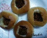A picture of step 2 of Misal Cheese Burst.