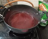 A picture of step 5 of Apple and Beetroot sauce.