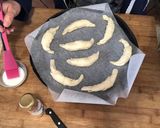 Foto del passaggio 1 della ricetta Cornetti di sfogliaDolci o salati?