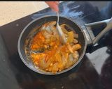 Foto del paso 5 de la receta: Huevos rotos con langostinos