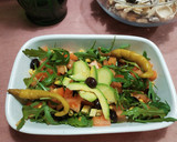 Foto del paso 5 de la receta: Ensalada de rúcula, aguacate y algo más 🥗