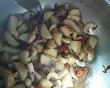 A picture of step 2 of Meetha pualav in pressure cooker.