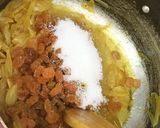صورة لخطوة 2 من وصفة طعام بلحم وتفاية وزبيب🍚