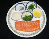 Foto del paso 1 de la receta: Salmón al broiler con salsa verde