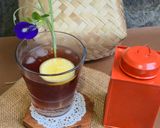 Foto langkah ke 3 dari resep Es Teh Sereh Lemon 🍋.