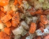 Tejfölös karalábéleves vajgaluskával recept fázis 1 fotója