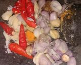 Foto langkah ke 1 dari resep Ayam rica-rica.
