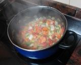 Foto del paso 5 de la receta: Muslos de pollo en salsa con menestra de verduras y setas en freidora de aire