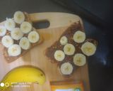 A picture of step 2 of Nutella banana sandwich.