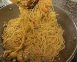 A picture of step 6 of Shrimp Garlic Noodle.