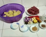 Foto langkah ke 1 dari resep Kare Daging Kentang (versi 1).