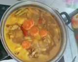 Hình bước làm 4 của món Cà ri gà nấu sữa