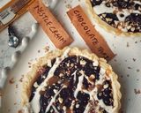 A picture of step 13 of Salted caramel tart.