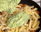 Foto del paso 7 de la receta: Espirales con salsa de palta y albahaca