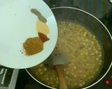 A picture of step 3 of Chickpea curry (vegan).