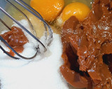 Foto del paso 1 de la receta: Bizcochuelo de dulce de leche🥳