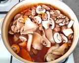Gombás borjúpaprikás recept fázis 3 fotója