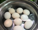 Hình bước làm 1 của món Trứng ngâm Xì dầu