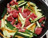 Foto del paso 3 de la receta: Pasta con verdura y salsa de soja