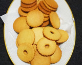 A picture of step 3 of Raspberry sable cookies...