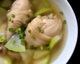 รูปขั้นตอนการทำที่ 2 ของ "แกงจืดน้ำเต้าน่องไก่"🍐🍗🥣 Bottle Gourd &Chicken Legs Soup