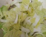 Foto langkah ke 1 dari resep Tumis sawi sosis(untuk anak).
