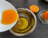 Foto del passaggio 4 della ricetta Insalata di gamberi al vapore e riso venere aromatizzato al tè e arancia