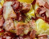 Foto langkah ke 8 dari resep Melted Cheese Potato with Smoked Beef and Bacon.