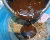 Foto langkah ke 5 dari resep Shiny Crust Brownies Pie.