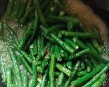 Foto langkah ke 3 dari resep Tumis Kacang Bumbu simple.