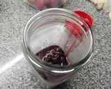 Foto del paso 5 de la receta: Dulce a base de vino tinto con frutillas