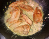 Foto del paso 4 de la receta: Pechuga de pollo al verdeo😋