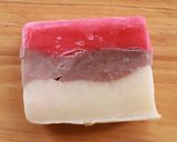Foto langkah ke 7 dari resep Es gabus neopolitan dengan rasa es krim susu.