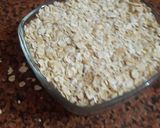 A picture of step 1 of Overnight oats.